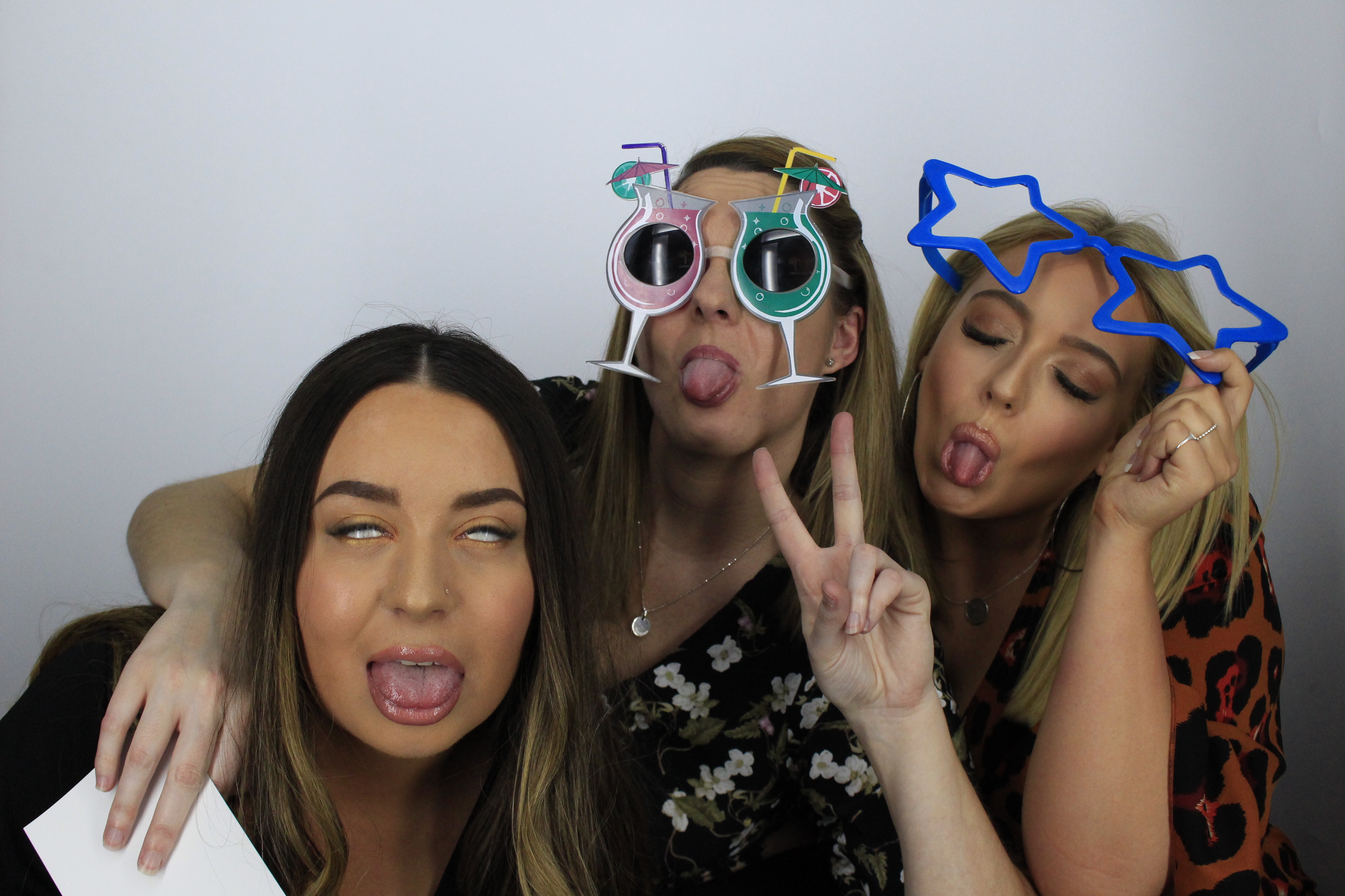 Darren and sarah’s 40th birthday celebration | View more photos from the event at gallery.myphotoboothexperience.co.uk/u/MyPhotoBoothExperienceLtd/Darren-and-sarah’s-40th-birthday-celebration
